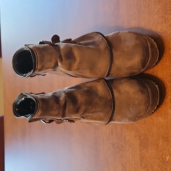 DONATED - Picture 4 of 4